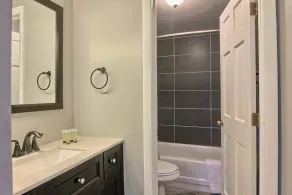 Nyrenoveret 4BR 4BA Kæledyrsvenlig, bedste gå-placering ved Boyne Mountain - Image 4