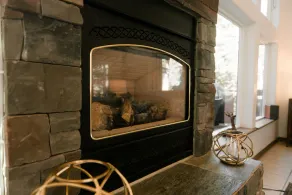 New! Modern mountain retreat. Bar, garage, luxurious backyard patio. Pristine! - Image 2