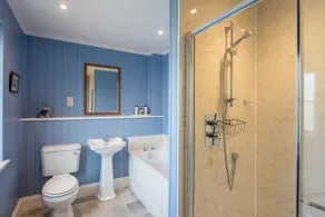 Family-friendly brand new cottage situated next to the golf course - Image 3