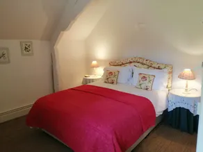 Delightful, barn cottage in peaceful rural village. Walks, pubs, scenery. Relax! - Image 3
