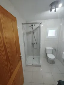 Large Two Floor Apartment, 3 minutes Stroll from the Famous \"Pine Walk\" - Image 2