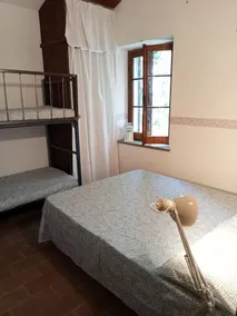 Small cottage near the Sibillini Mountains - Image 5