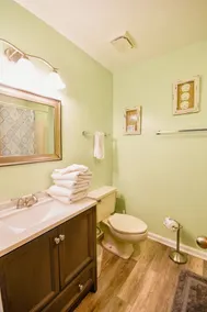 Hermitage 1g 2 Bedroom Condo by RedAwning - Image 3