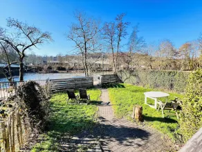 Maison proche rivière avec jardin  - Image 5