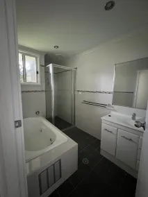 'The Savoy'. Central home with pool. Pet friendly - Image 4