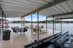 SUPER CLEAN! private dock & lrg outdoor living w/ bar - big cove w kayak & SUP - Image 2