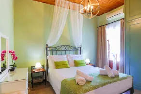 Cochelli Upper Pool Walk to beach AC WiFi - Image 4