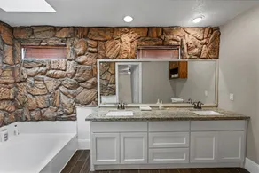 5BR Family Gem: Barbecue, Swim & Relax! - Image 4