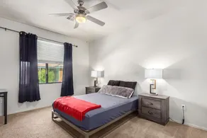 Sunshine-Filled Luxury Loft w/ Office, Balcony, Spa, Heated Pool, Fire Pit + - Image 4