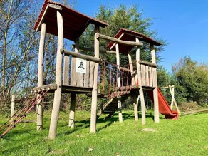 Lovely holiday home with spacious garden. - Image 2