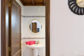 'La Rubina' with Mountain View, Private Pool and Wi-Fi - Image 4