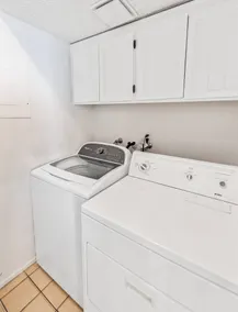 Family Friendly Vacation Home in Quiet Neighborhood - Parking for 4 cars! - Image 2