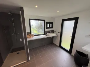 A magnificent villa for 14 people. Right on the beach - Image 3