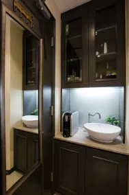 9 Boutique Hotel - Image 2