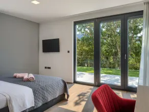 Appartamento totalmente attrezzato con giardino, barbecue e piscina privata - Image 5