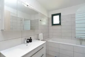 Holiday home with a/c - Image 2