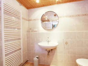 Cozy Chalet in Niederndorf bei Kufstein near Ski Area - Image 3