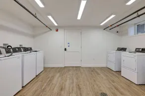 Designer 1-Bed Haven near Downtown! Pets Welcome! - Image 2