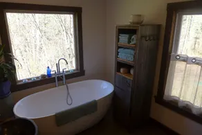 Villa Rustica! Accogliente casale fuori griglia con vista mozzafiato + bagno incredibile - Image 2
