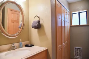 5 bedroom accommodation in Red River - Image 2