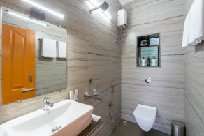 The Fernstead Hillview 5-BHK Villa With Private Pool & Terrace Near Major Beaches - Image 2