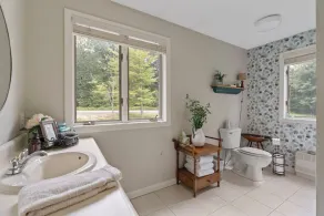 Home Away from Home with Mountain Views over Oxford Hills - Image 4