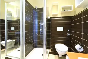 Exclusive vacation home in a quiet location with swimming pool and sauna - Image 3