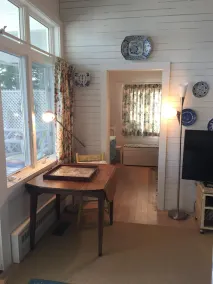 Charming Walloon Lake Cottage on the Water - Image 2