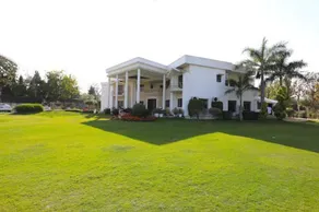 Farmhouse for Parties and Events - Lush Green Lawns - Image 4