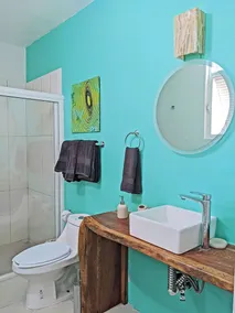 2BR -Water at Mikasa- Fast WIFI, King beds, AC, Near beach, Pool - Image 2