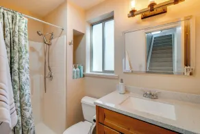 Ski-In/Ski-Out Retreat w/ Sauna in Bear Valley! - Image 4