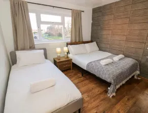 Luxe Leamington Spa Retreat - Image 5