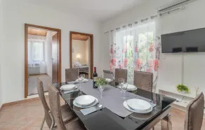 Stunning Apartment In Jadranovo With Wifi - Image 4