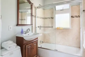 Spacious, Soaring Ceilings, Near Downtown MV, GOOG - Image 2