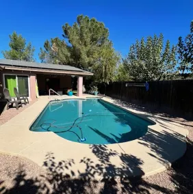 POOL OASIS! Super Reviews! EV Charger/1BR King/Wash/Dryer/Kitchenette/Sleeps 4 - Image 5