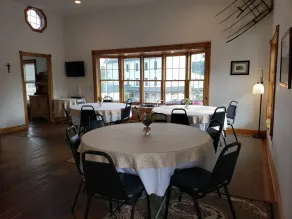 Historic Hardware Inn with River Views: Suite 102 - Image 5