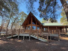 Lake Sam Rayburn - Waterfront Custom Log home, 2000 Sq Ft Video included. - Image 4