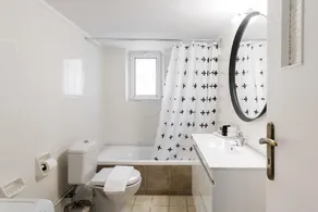Pleasant 2BR Apartment near HELEXPO by UPSTREET - Image 2