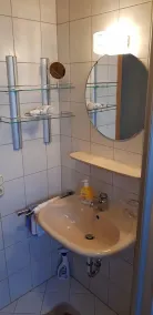 Ferienwohnung 65 qm, 2 Schlafräume, große Wohnküche,  Dusche/WC, Terrasse, Sat-TV, 3 Sterne, max 5 Personen - Image 3