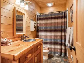 Rustic/Modern Lodge near French Lick - Groups and Families - Image 5