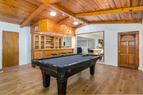 HOUSE IN PRIME LOCATION WITH HUGE POOL & SPA - Image 2