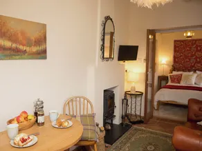 Gamekeeper's Cottage - Image 2