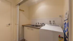 26 Beauty Crescent, Surfside - Image 3