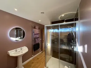 Luxury detached bungalow with open countryside views - Image 5