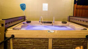 Tropo Casa on Lake Side:Hot tub,firepit &boat slip - Image 2
