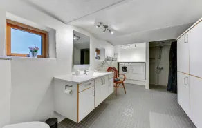 Schönes Haus mit 6 Schlafzimmern in. - Image 4