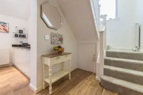 Greyseals er et afslappet moderne hus, der er blevet smukt renoveret hele vejen igennem. - Image 3