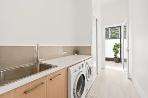 Industrial Luxe - Cooks Hill - Walk Everywhere - Image 2