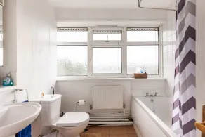 Spacious Room by Lee Valley White Water Centre. Waltham Cross - Image 2