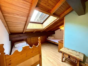 Perfect Alpine Getaway: 2BR Apt, Village Centre, Close to Trails - Image 5